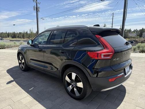2019 Volvo XC40 T5 Momentum