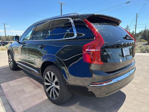 2025 Volvo XC90 B6 Plus 7-Seater