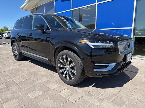 2025 Volvo XC90 B6 Plus 7-Seater