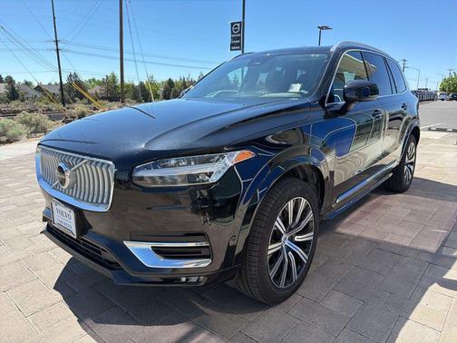 2025 Volvo XC90 B6 Plus 7-Seater