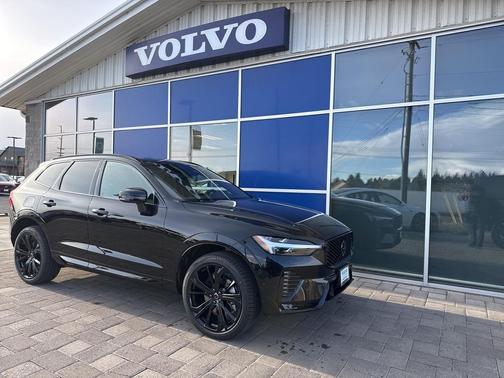 2026 Volvo XC60 B5 Ultra Black Edition
