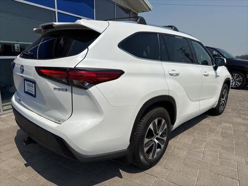 2021 Toyota Highlander Hybrid XLE