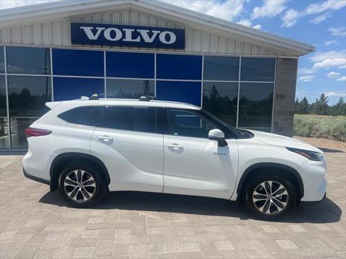 2021 Toyota Highlander Hybrid XLE