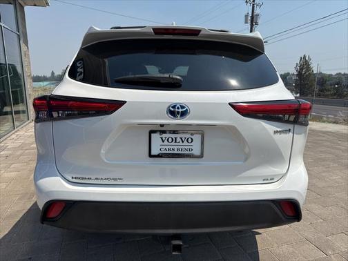 2021 Toyota Highlander Hybrid XLE