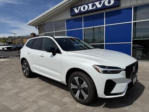 2025 Volvo XC60 Plug-In Hybrid T8 Core