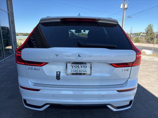 2025 Volvo XC60 Plug-In Hybrid T8 Core