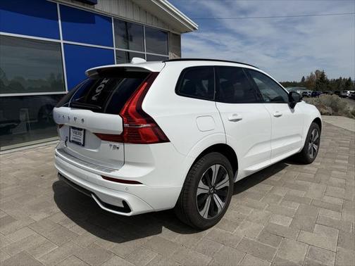 2025 Volvo XC60 Plug-In Hybrid T8 Core