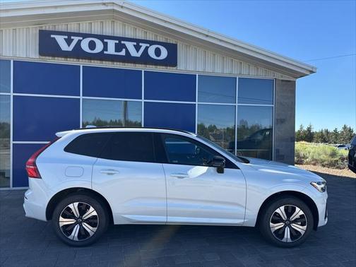 2025 Volvo XC60 Plug-In Hybrid T8 Core