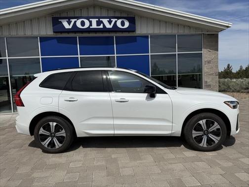 2025 Volvo XC60 Plug-In Hybrid T8 Core