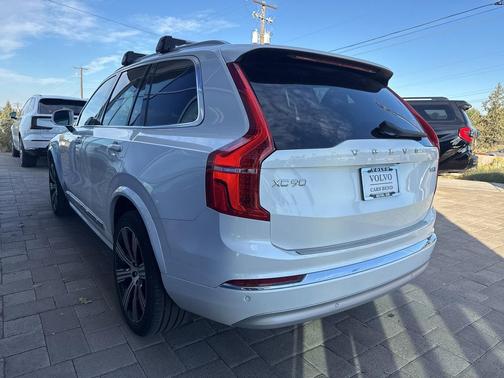 2022 Volvo XC90 T6 Inscription