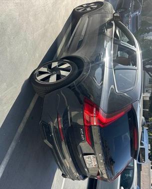 2023 Volvo XC60 Recharge Plug-In Hybrid T8 Ultimate Dark Theme