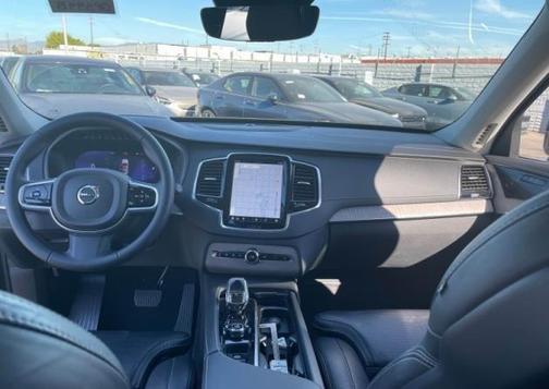2023 Volvo XC90 Recharge Plug-In Hybrid T8 Ultimate 6-Seater