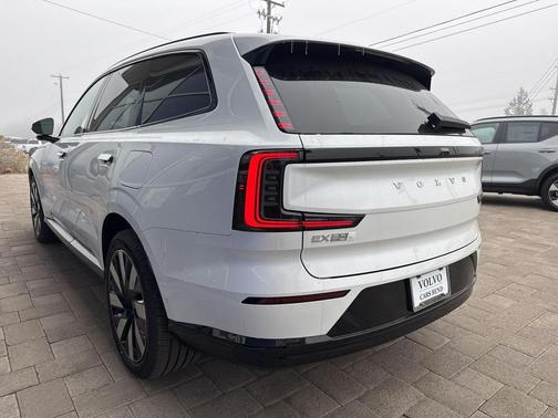 2025 Volvo EX90 Ultra, Twin Motor Performance, Fully electric, 7 Seats