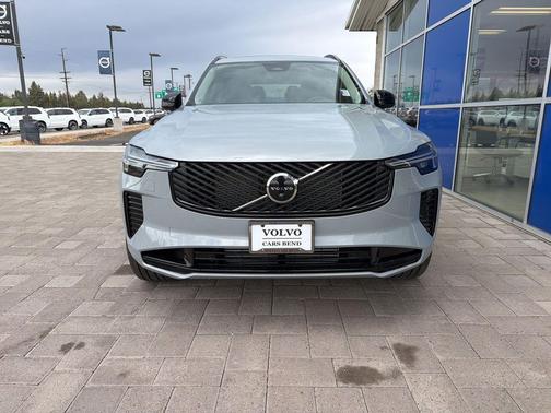 Vapour Grey Metallic 2026 Volvo XC90 Plug-In Hybrid Ultra Dark Theme, T8 AWD, Electric/Gasoline, 6 Seats