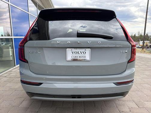 Vapour Grey Metallic 2026 Volvo XC90 Plug-In Hybrid Ultra Dark Theme, T8 AWD, Electric/Gasoline, 6 Seats