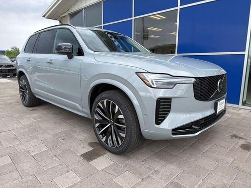 Vapour Grey Metallic 2026 Volvo XC90 Plug-In Hybrid Ultra Dark Theme, T8 AWD, Electric/Gasoline, 6 Seats