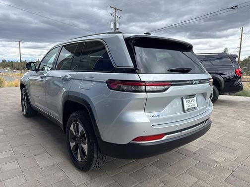 2023 Jeep Grand Cherokee 4xe Base