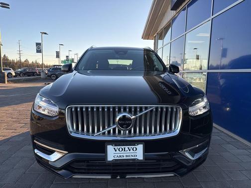 2025 Volvo XC90 Plug-In Hybrid T8 Plus 7-Seater