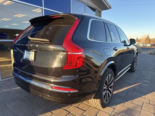2025 Volvo XC90 Plug-In Hybrid T8 Plus 7-Seater