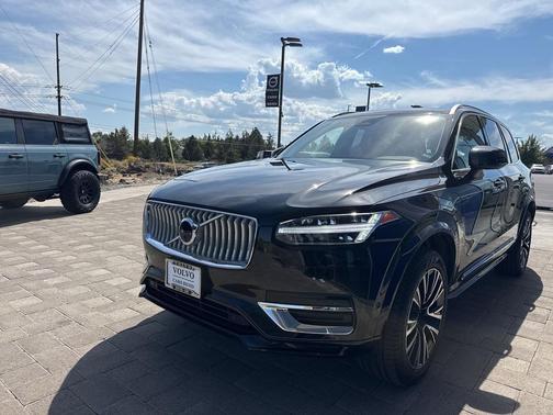2025 Volvo XC90 Plug-In Hybrid T8 Plus 7-Seater