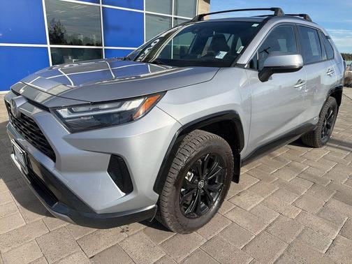 2023 Toyota RAV4 Hybrid SE