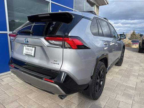 2023 Toyota RAV4 Hybrid SE