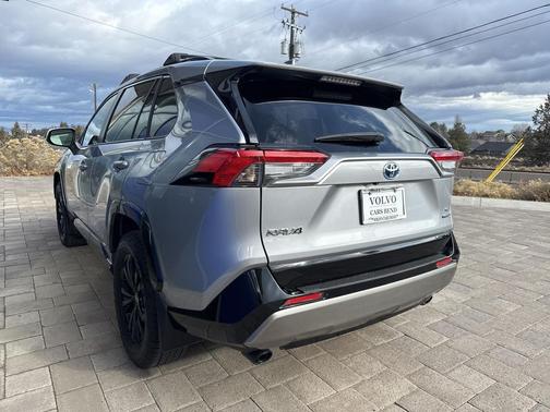 2023 Toyota RAV4 Hybrid SE