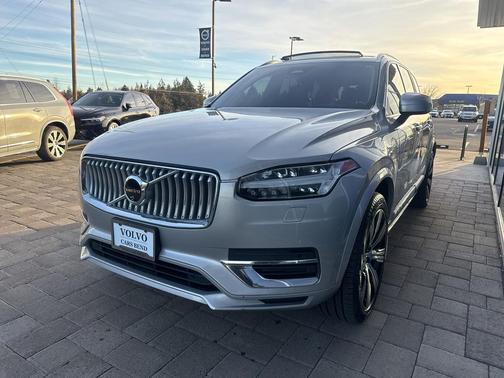 2024 Volvo XC90 Recharge Plug-In Hybrid T8 Plus 6-Seater