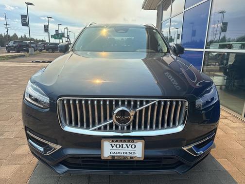 2025 Volvo XC90 B6 Plus 7-Seater