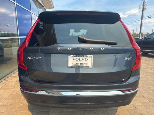 2025 Volvo XC90 B6 Plus 7-Seater