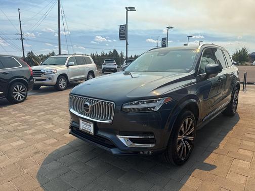 2025 Volvo XC90 B6 Plus 7-Seater