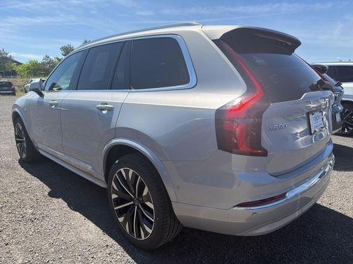 2025 Volvo XC90 B6 Plus 7-Seater
