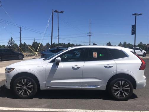 2021 Volvo XC60 Recharge Plug-In Hybrid T8 Inscription Expression