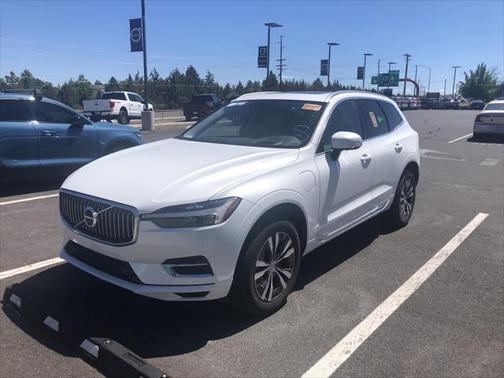2021 Volvo XC60 Recharge Plug-In Hybrid T8 Inscription Expression