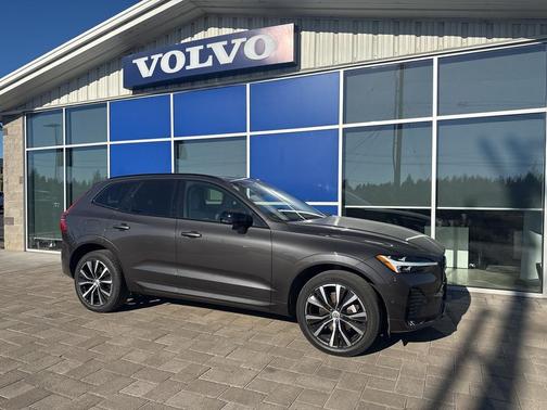 2023 Volvo XC60 B5 Plus Dark Theme
