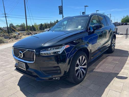 Onyx Black Metallic 2023 Volvo XC90 B5 Core