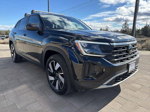 2025 Volkswagen Atlas Cross Sport 2.0T SE w/Technology 4MOTION