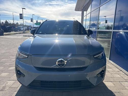 2023 Volvo XC40 Recharge Pure Electric Twin Plus