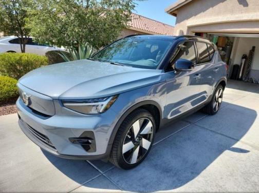 2023 Volvo XC40 Recharge Pure Electric Twin Plus
