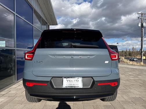 2023 Volvo XC40 Recharge Pure Electric Twin Plus