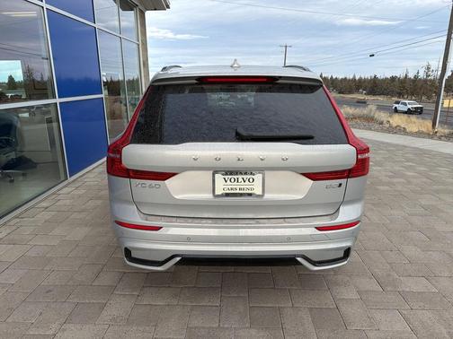 2025 Volvo XC60 B5 Core