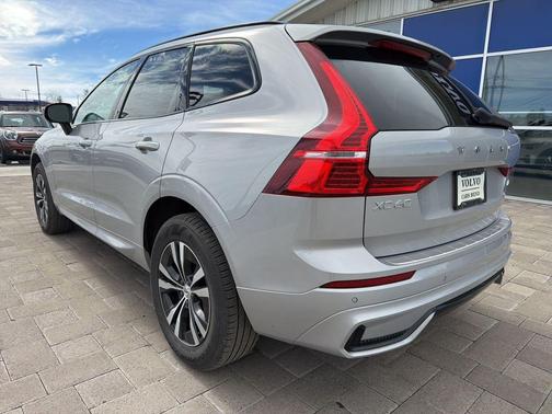 2025 Volvo XC60 B5 Core