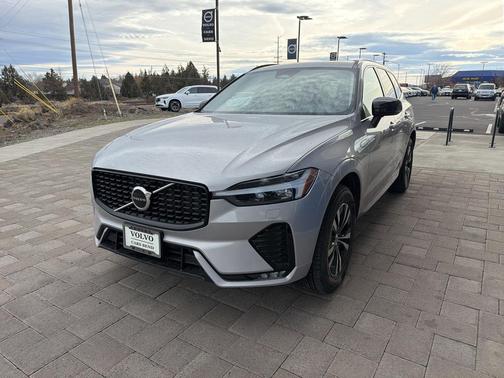 2025 Volvo XC60 B5 Core