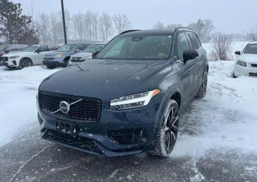 2023 Volvo XC90 Recharge Plug-In Hybrid T8 Plus Dark Theme 7-Seater