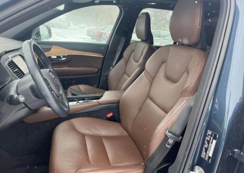 2023 Volvo XC90 Recharge Plug-In Hybrid T8 Plus Dark Theme 7-Seater