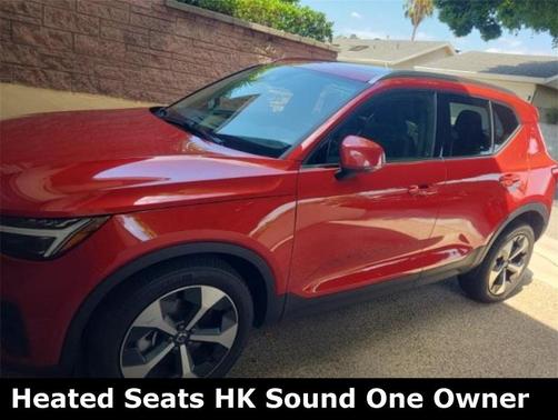2024 Volvo XC40 B5 Plus Bright Theme