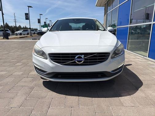 Ice White 2016 Volvo S60 T5 Premier