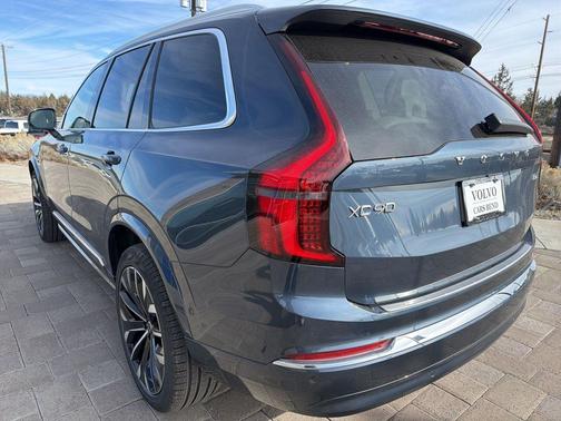 Denim Blue Metallic 2026 Volvo XC90 Ultra, B6 AWD Gas (mild hybrid), Gasoline, Bright, 7 Seats