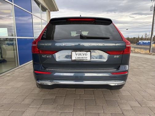 2023 Volvo XC60 B5 Plus Bright Theme
