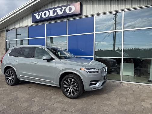 2025 Volvo XC90 B6 Plus 7-Seater